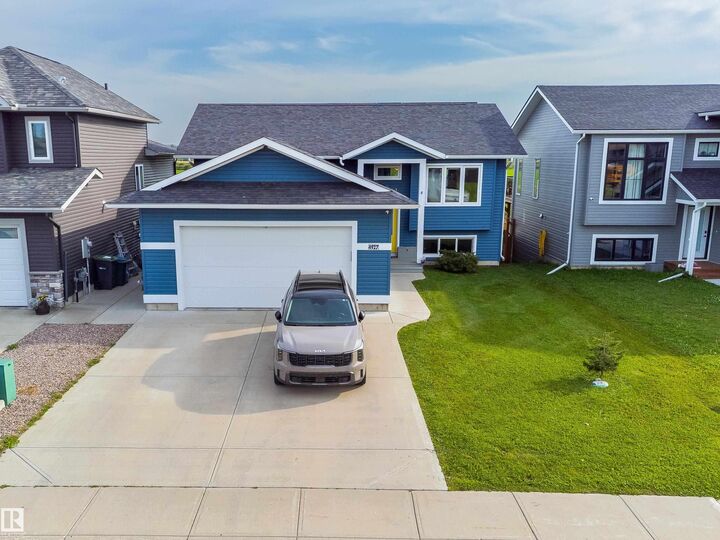 Property Photo: 4927 57 Avenue AB T9M 0E7