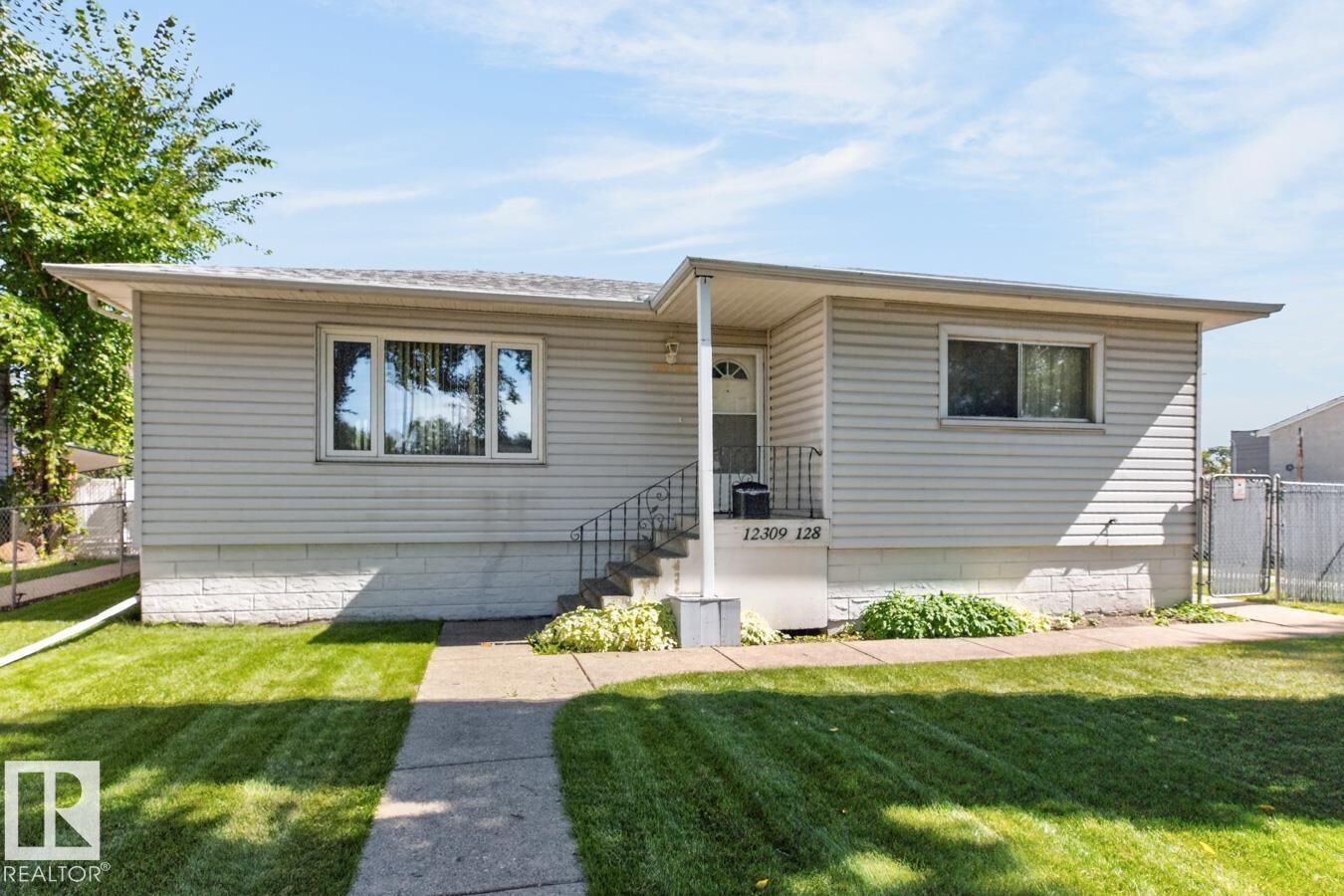 Property Photo:  12309 128 Street NW  AB T5L 1C6 