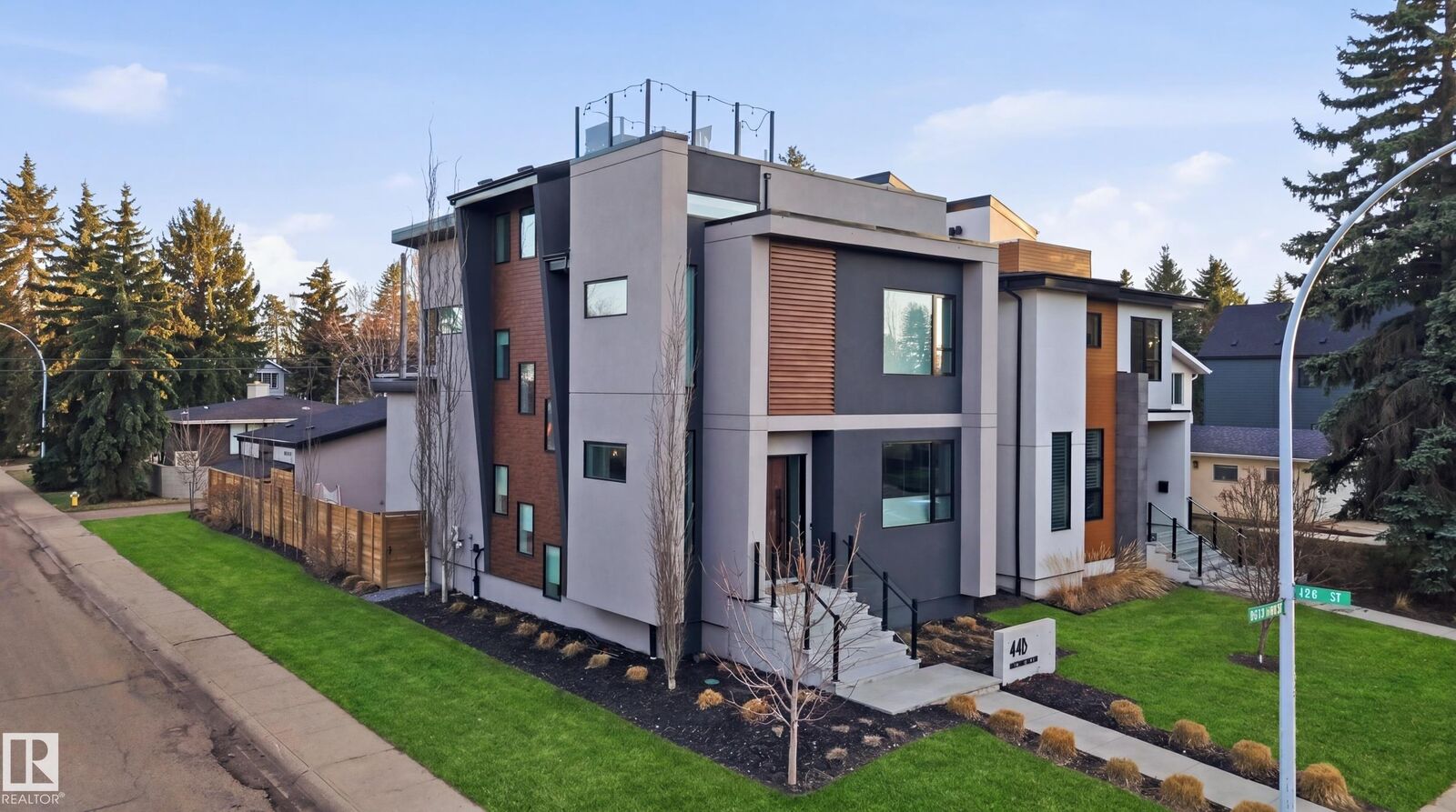 Property Photo: 44B Valleyview Crescent NW AB T5R 5S6