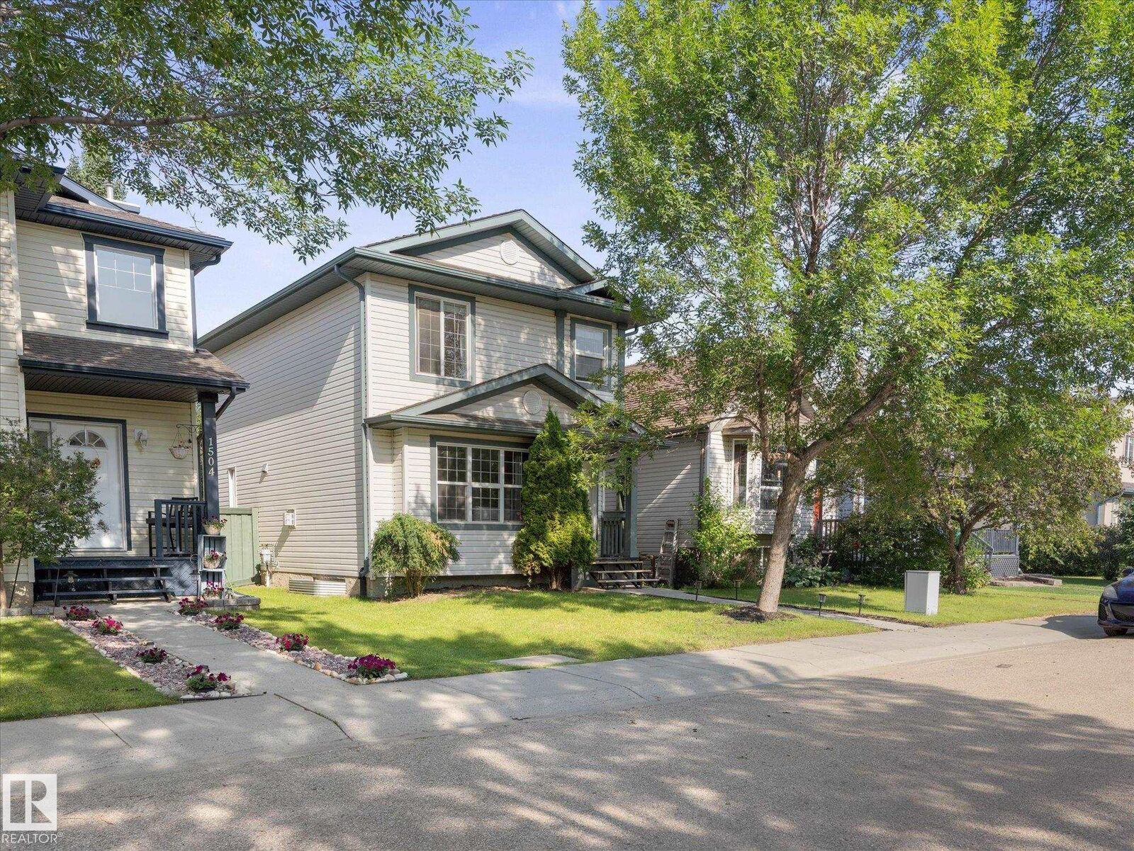 Property Photo:  1502 Grant Way NW  AB T5T 6M9 