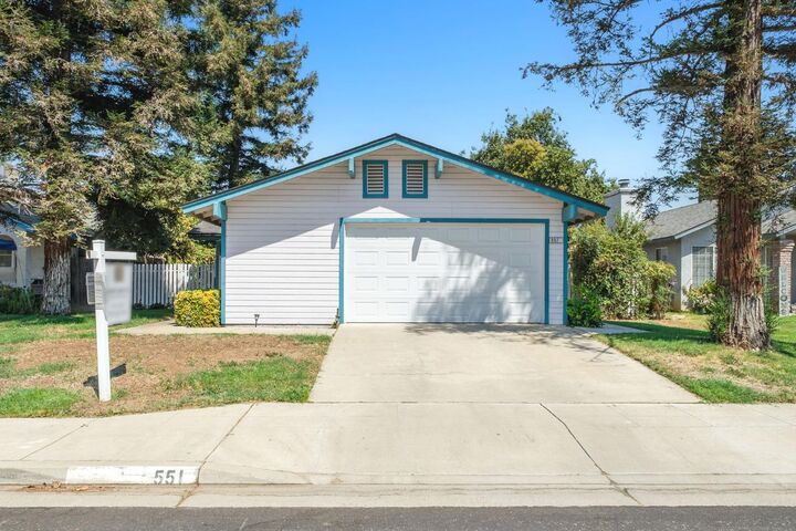 Property Photo:  551 W Pat Drive  CA 93612 