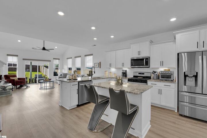Property Photo:  916 Diane Lane  SC 29369 