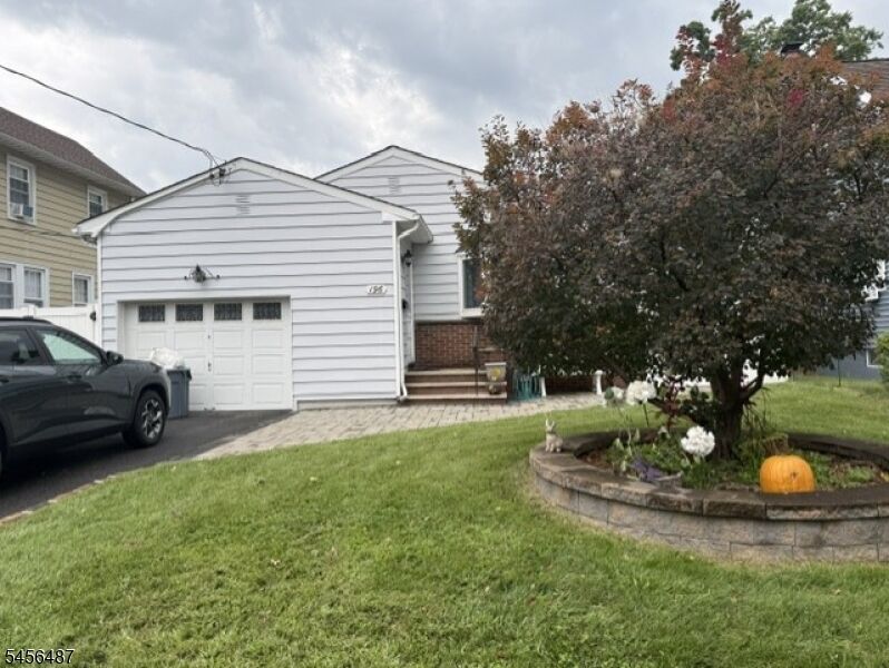 Property Photo:  196 Galloping Hill Rd  NJ 07204 