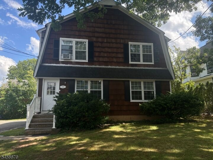 Property Photo:  111 Washington St Unit 1  NJ 07090 
