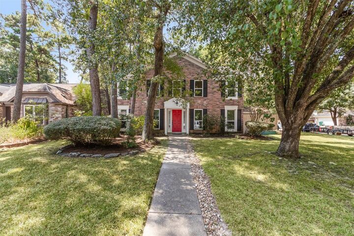 Property Photo: 2 Summithill Place TX 77381