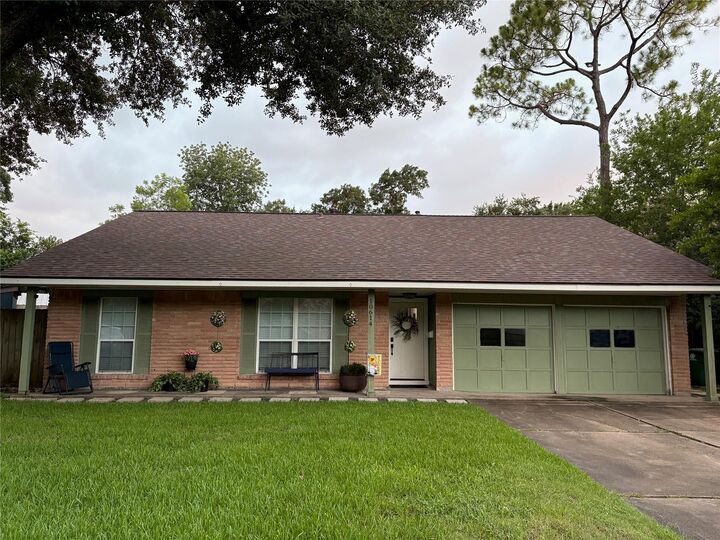 Property Photo:  10614 Carlota Court  TX 77096 