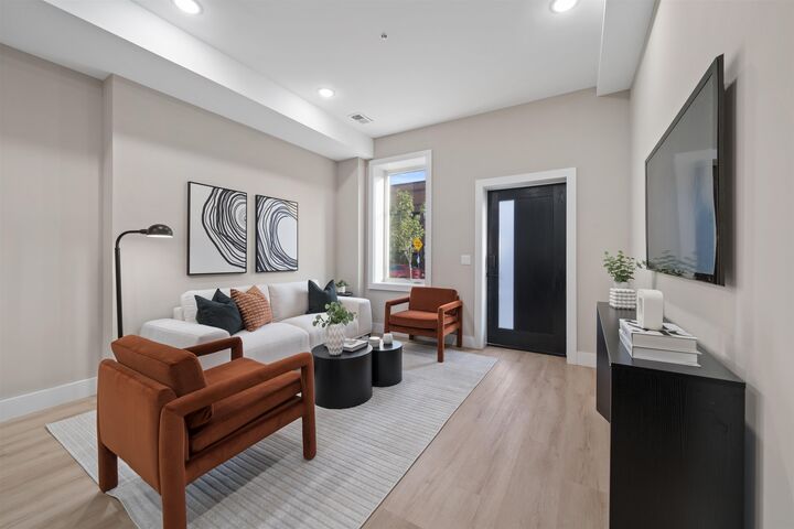 Property Photo:  94 South St 1  NJ 07307 