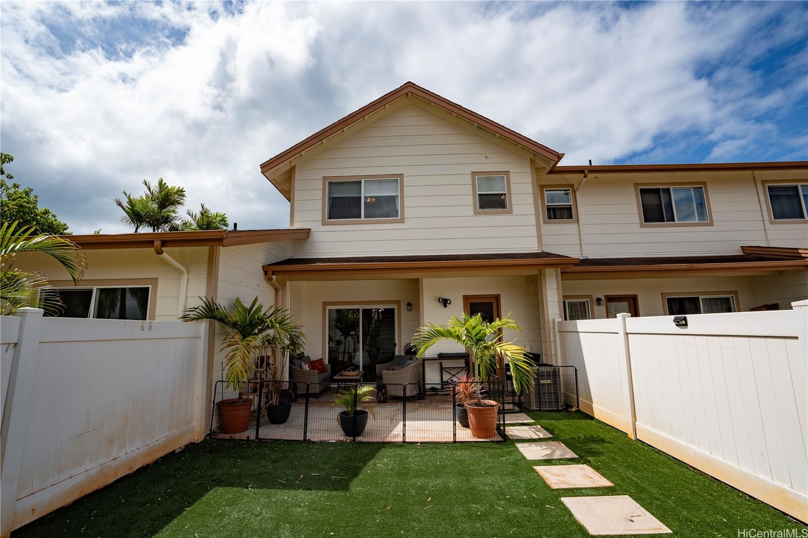 Property Photo:  91-1010 Kaimalie Street S5  HI 96706 