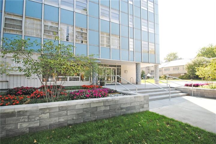Property Photo:  333 W Meyer Boulevard 312  MO 64113 