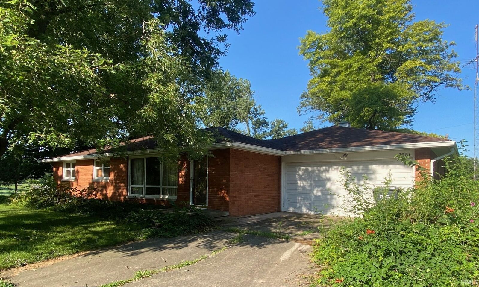 Property Photo:  7661 N County Road 320  IN 47320-9777 