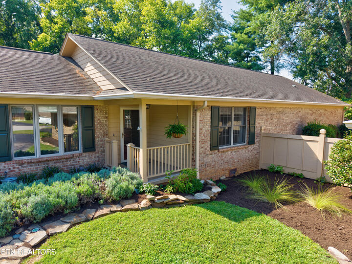 Property Photo:  923 Jamestown Way  TN 37803 
