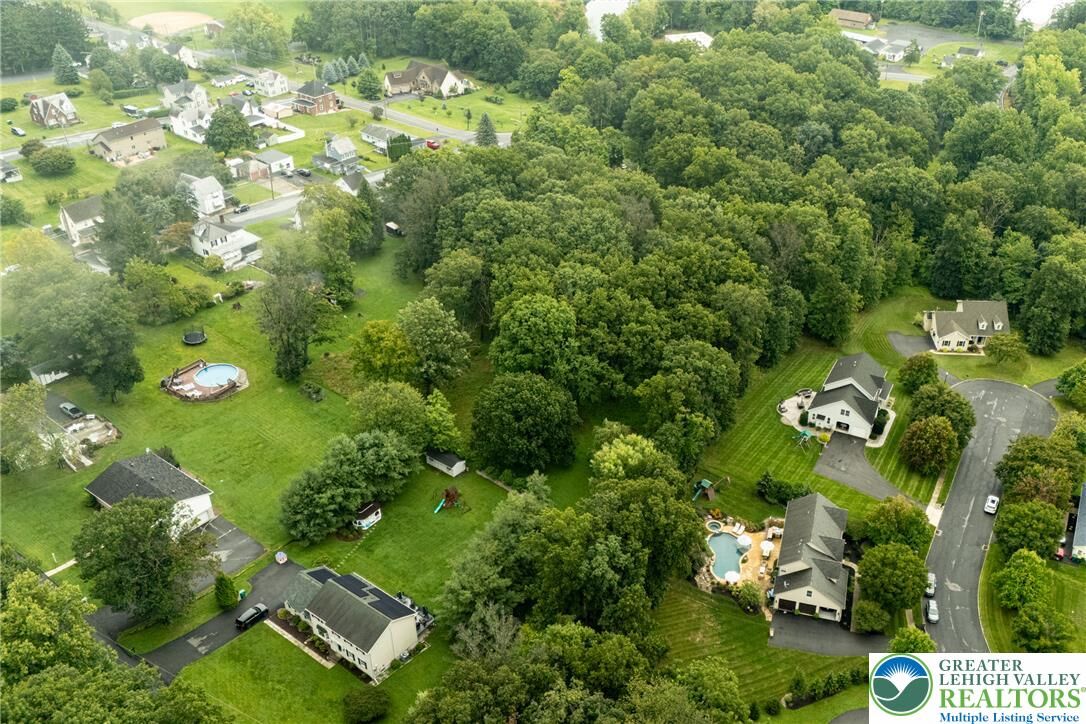 Property Photo:  1148 Verona Drive  PA 18072 