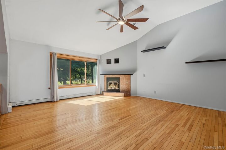 Property Photo:  383 Rt 32  NY 10917 