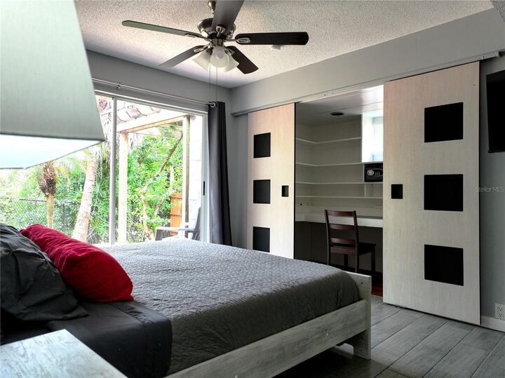 Property Photo:  111 Oak Lee Drive  FL 33548 