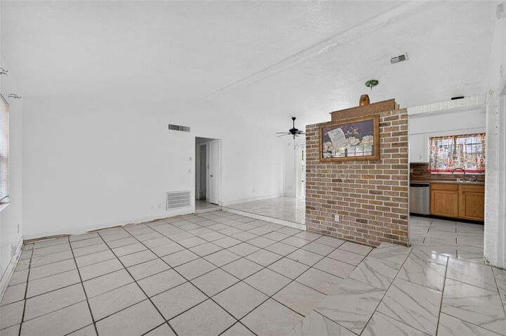 Property Photo:  6109 Zonna Avenue  FL 32808 