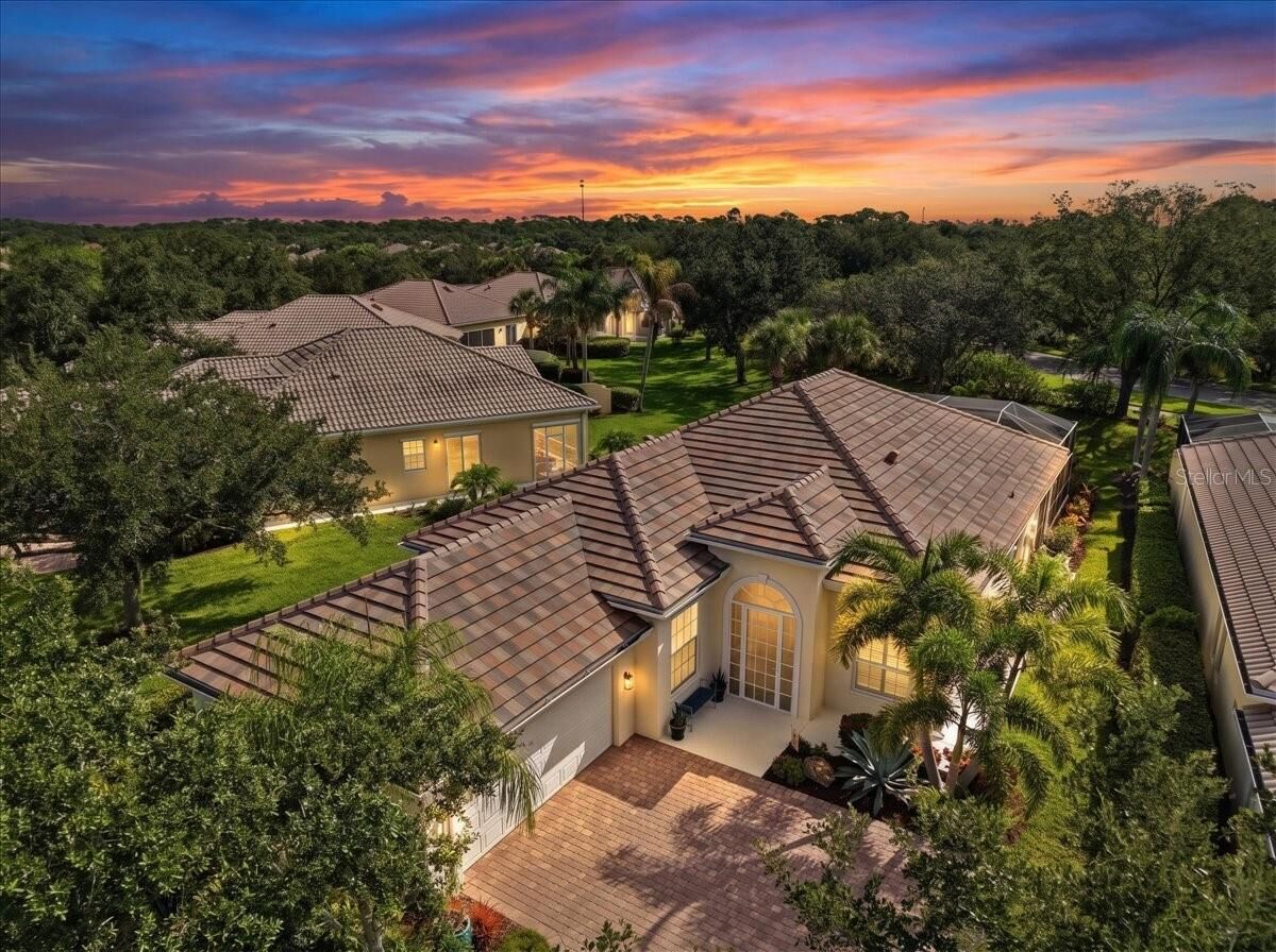Property Photo:  5735 Ferrara Drive  FL 34238 