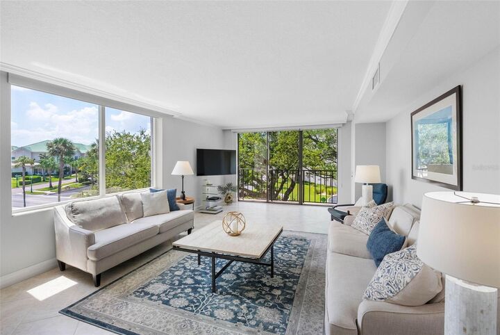 Property Photo:  220 Belleview Boulevard 403  FL 33756 
