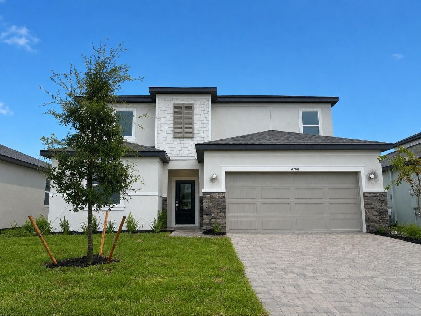 Property Photo: 8708 Canard Cove FL 34221