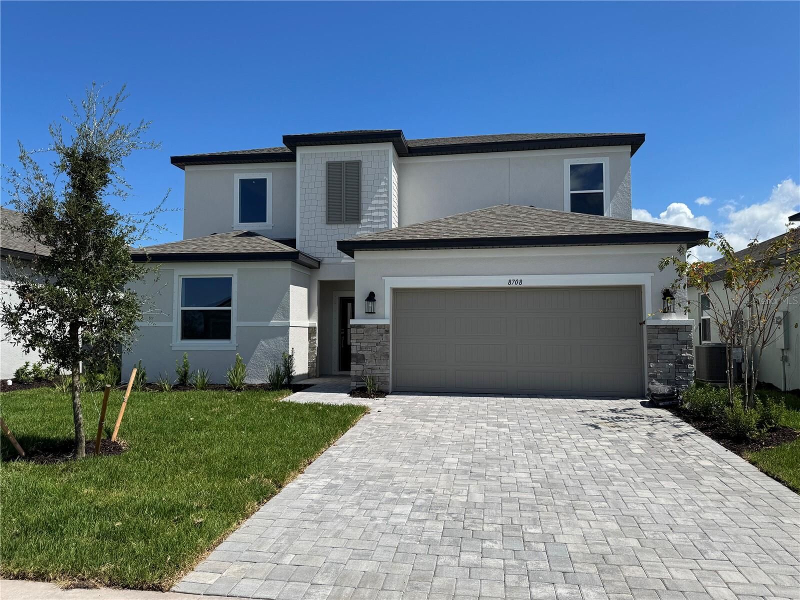 Property Photo: 8708 Canard Cove FL 34221
