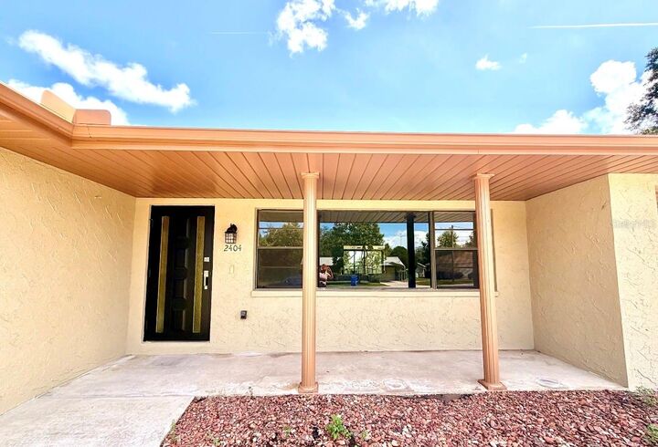 Property Photo:  2404 N Cochrane Road  FL 33825 