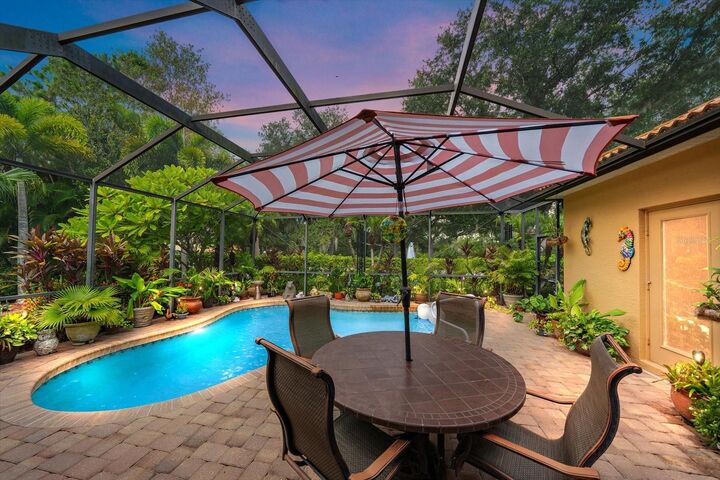 Property Photo: 6720 Willow Grouse Court FL 34203