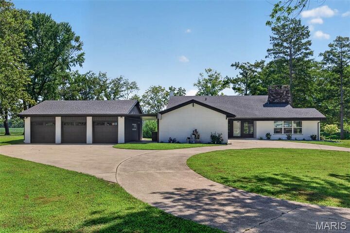 Property Photo:  13750 Kayser Road  IL 62249 