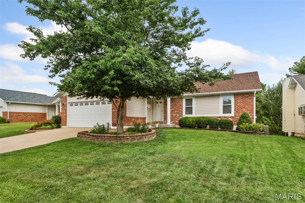 Property Photo: 15 Dorchester Court MO 63376