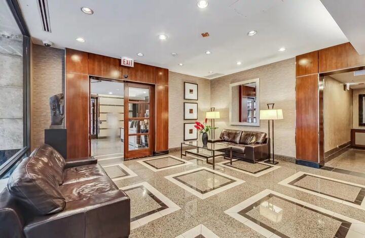 Property Photo: 30 E Huron Street 4106 IL 60611