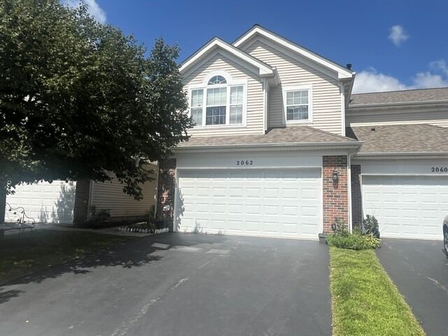 Property Photo: 2062 Peach Tree Lane IL 60102