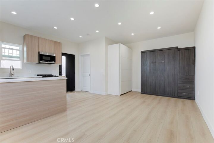 Property Photo:  1913 Eden Avenue  CA 91208 