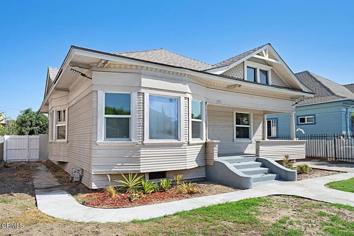 Property Photo:  655 E 50th Street  CA 90011 