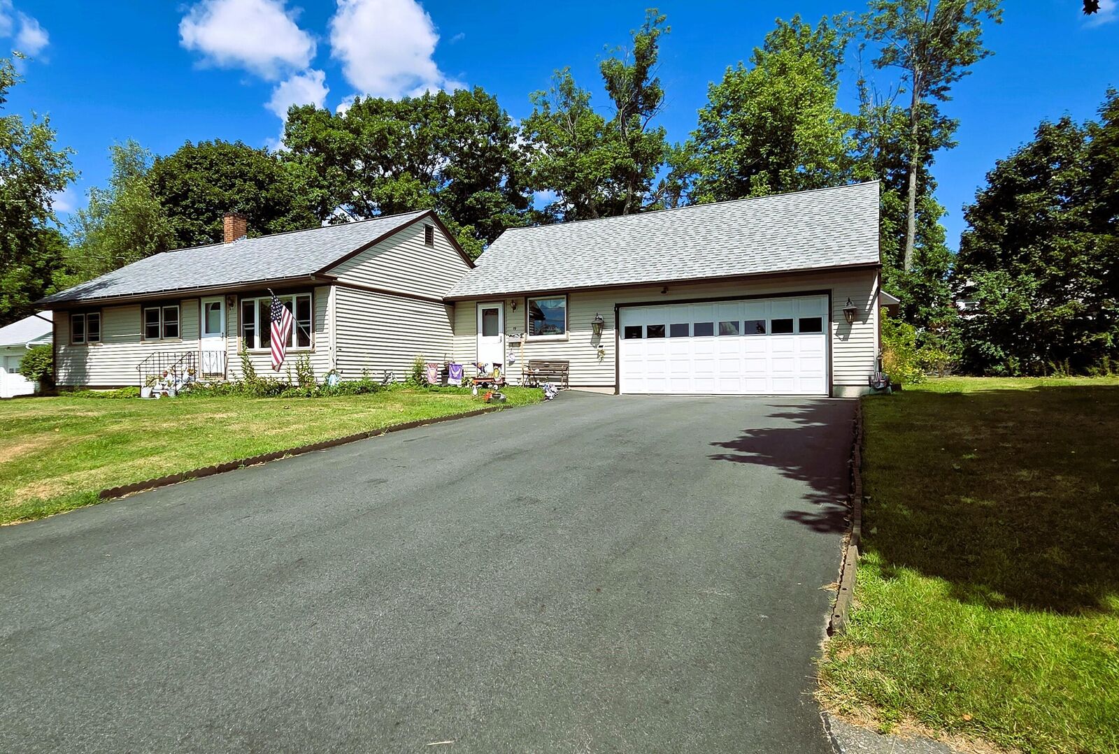 Property Photo:  19 Trueworthy Avenue  ME 04330 