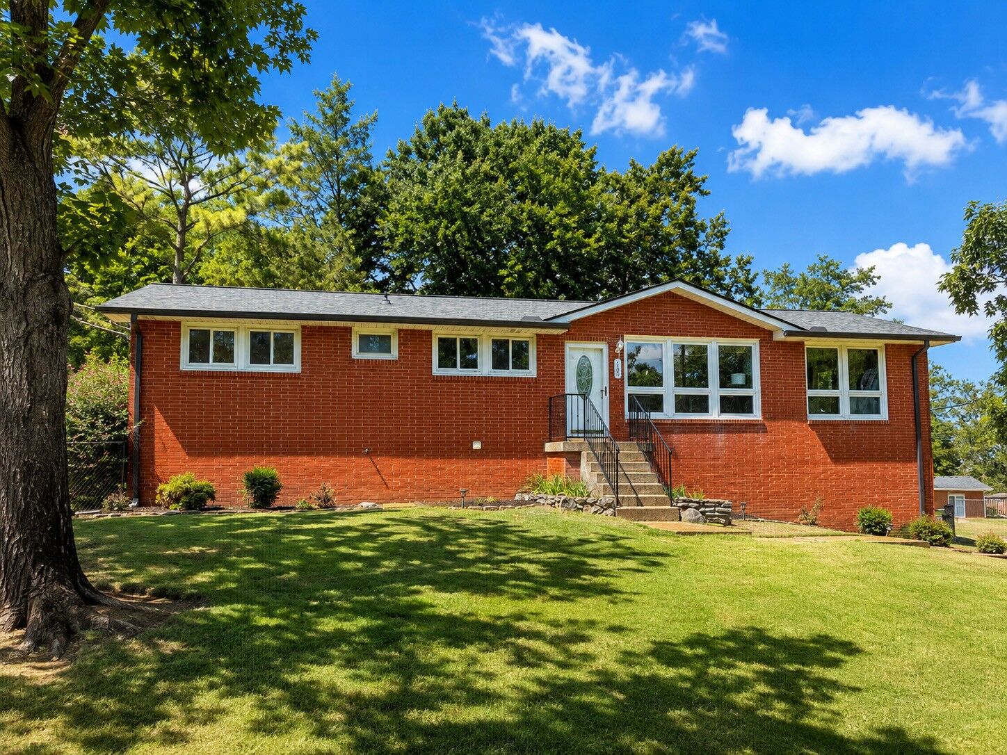 Property Photo:  166 Bonnafield Dr  TN 37076 