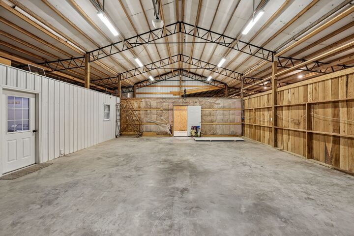 Property Photo:  950 Old Agnew Rd  TN 38478 