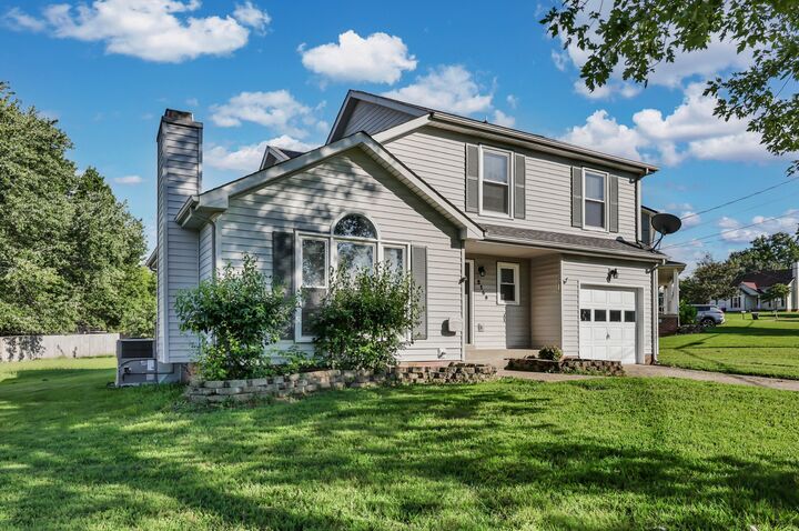 Property Photo:  2169 Bauling Ln  TN 37040 