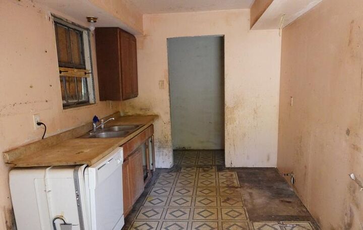 Property Photo:  604 W 4th Street  TX 75939 