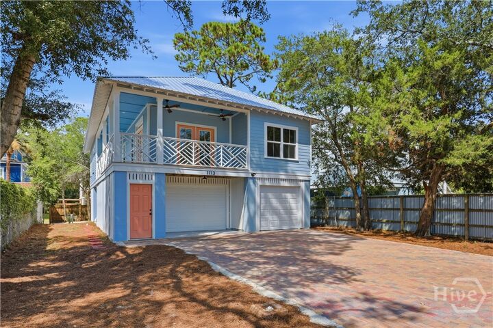 Property Photo:  1113 Laurel Avenue  GA 31328 