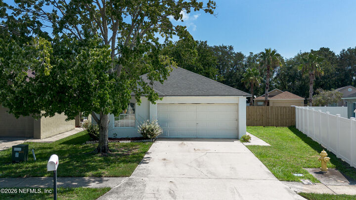 Property Photo:  8451 Oak Crossing Drive W  FL 32244 