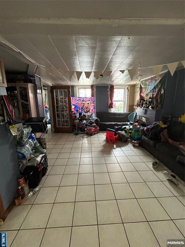 Property Photo:  184 Van Horne Street  NJ 07304 