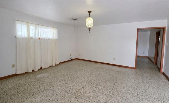Property Photo: 2117 Diana Street LA 70056