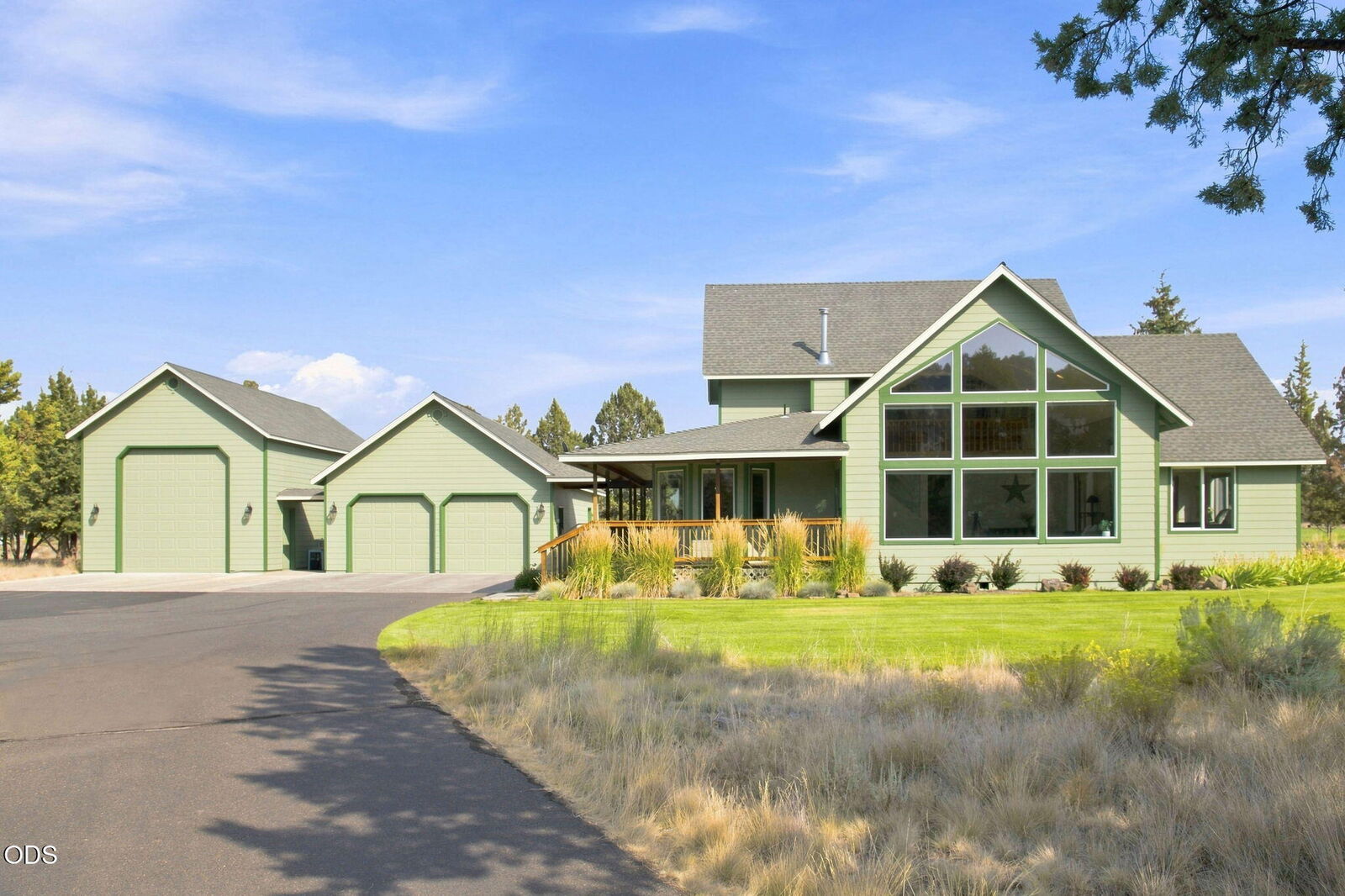 Property Photo: 8045 NW Grubstake Way OR 97756