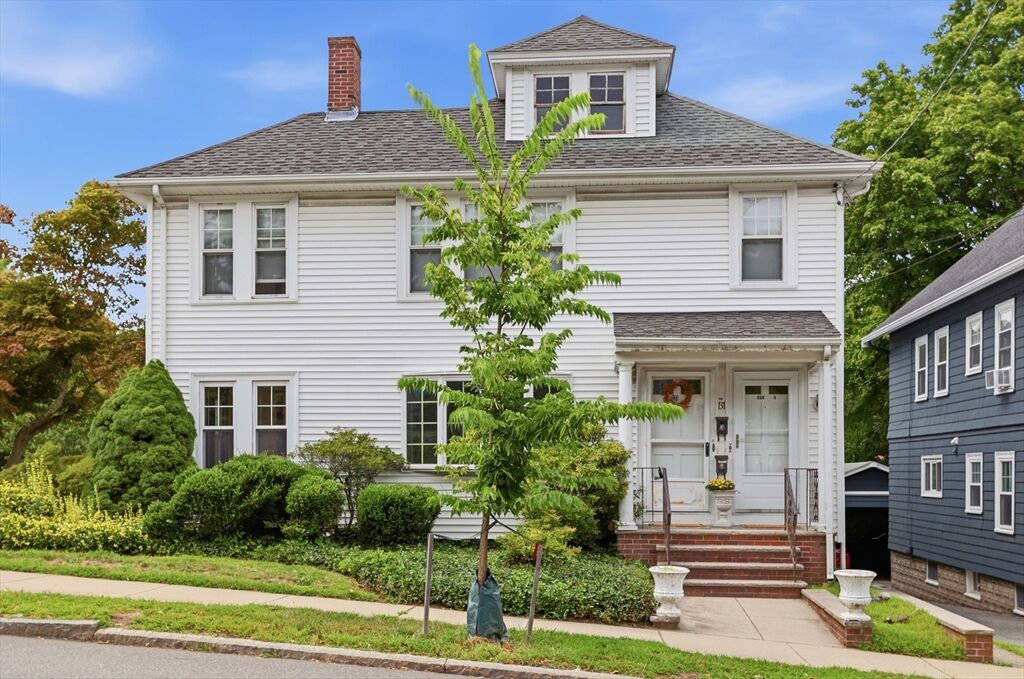 Property Photo:  131 Highland Ave 1  MA 02476 