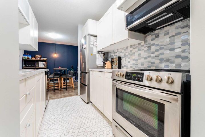 Property Photo:  924 14 Avenue SW 506  AB T2R 0N7 
