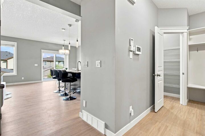 Property Photo: 47 Evanscrest Way NW AB T3P 0P2