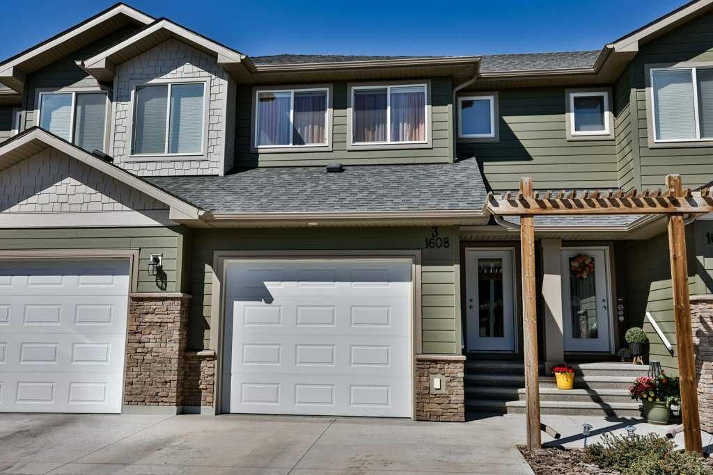 Property Photo:  1608 Stafford Drive N 3  AB T1H 7G8 