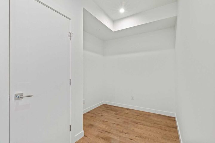 Property Photo:  8370 Broadcast Avenue SW 606  AB T3H 6L3 