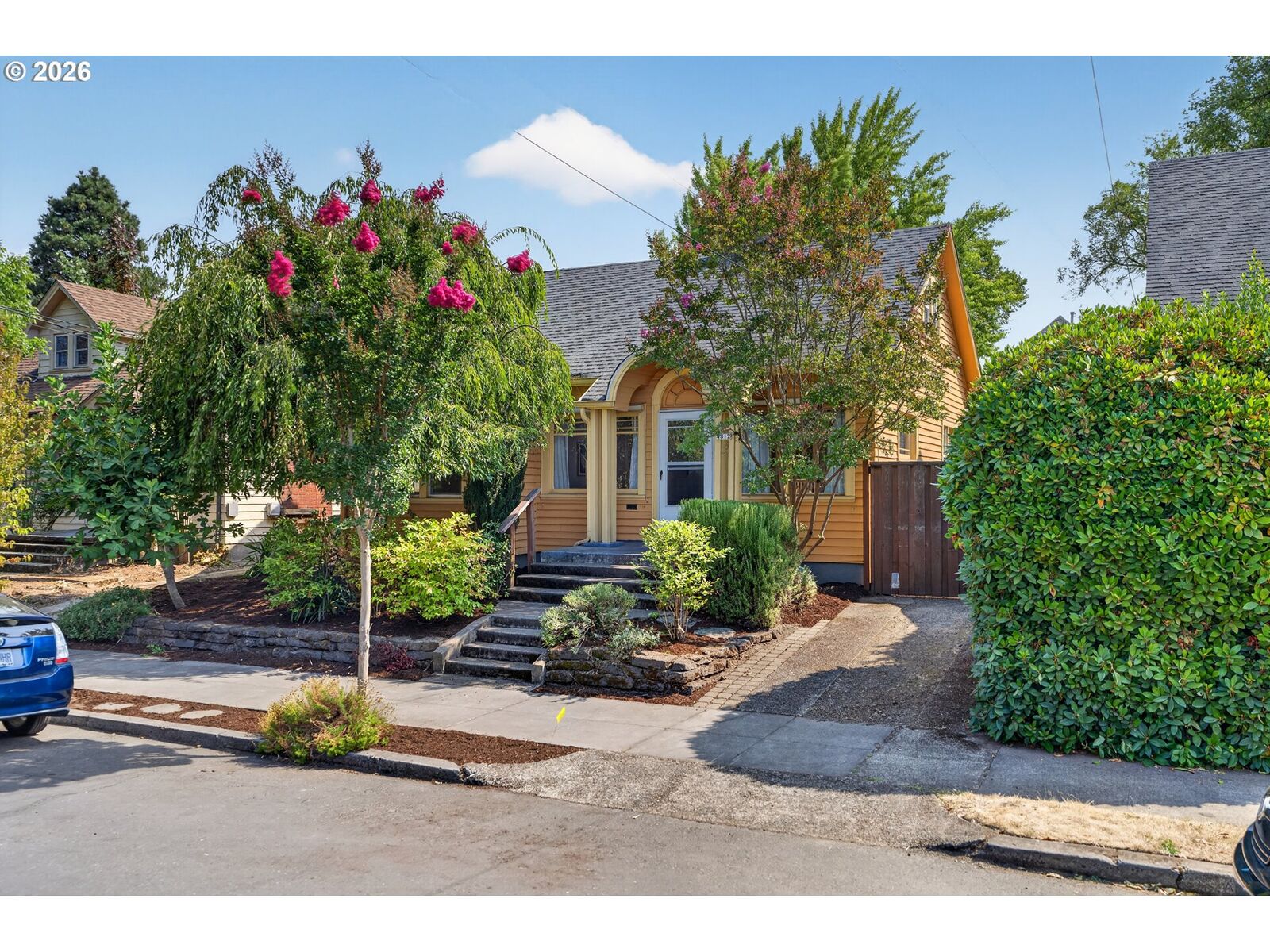 Property Photo: 4812 NE 13th Ave OR 97211
