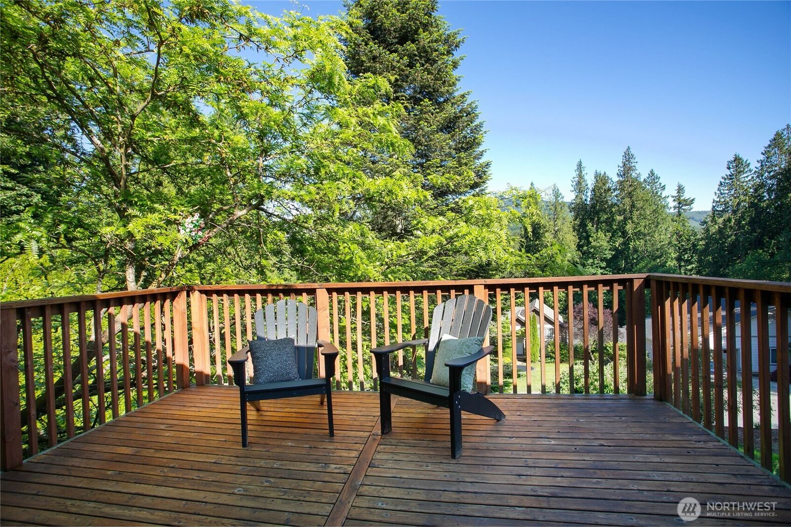 Property Photo:  765  Summerset Way  WA 98284 