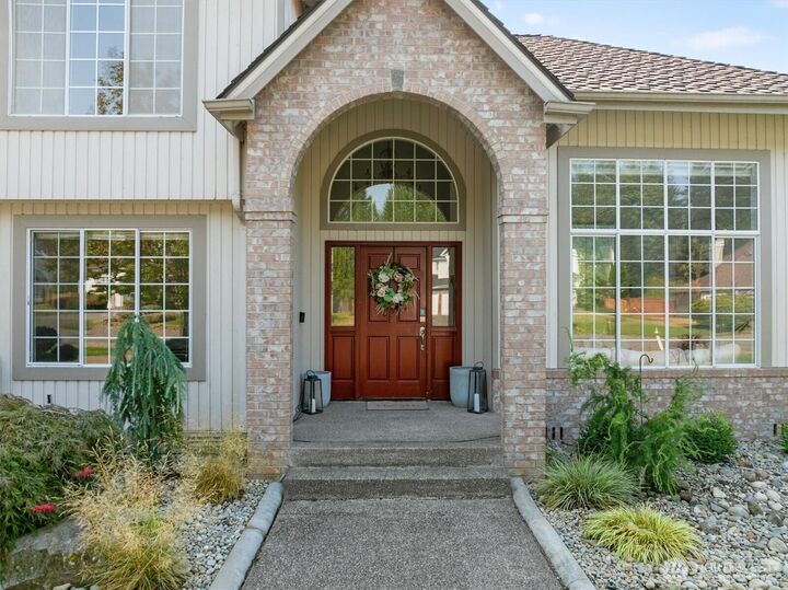 Property Photo:  18423 SE 277th Place  WA 98042 