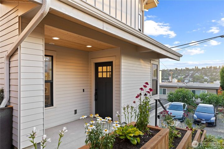Property Photo:  3245  13th Avenue W  WA 98119 